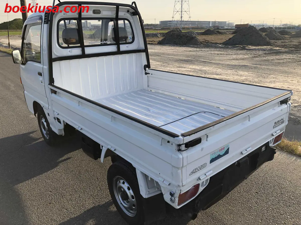 1990 Subaru Sambar 4x4, a white Kei Truck, for sale at Boeki USA in Paterson, NJ (photo 3 of 20)