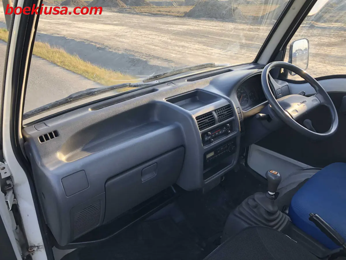 1990 Subaru Sambar 4x4, a white Kei Truck, for sale at Boeki USA in Paterson, NJ (photo 9 of 20)