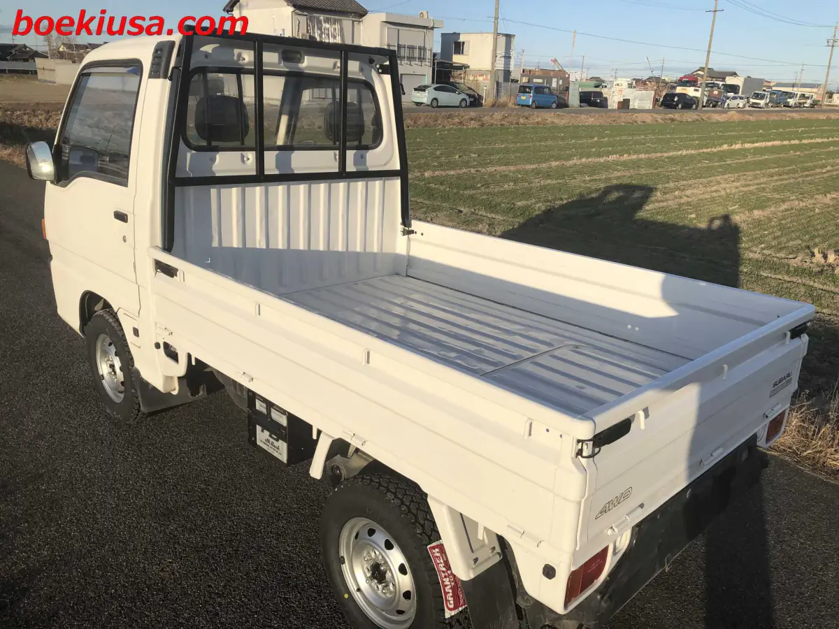 1991 Subaru Sambar 4x4, a white Kei Truck, for sale at Boeki USA in Paterson, NJ (photo 3 of 20)