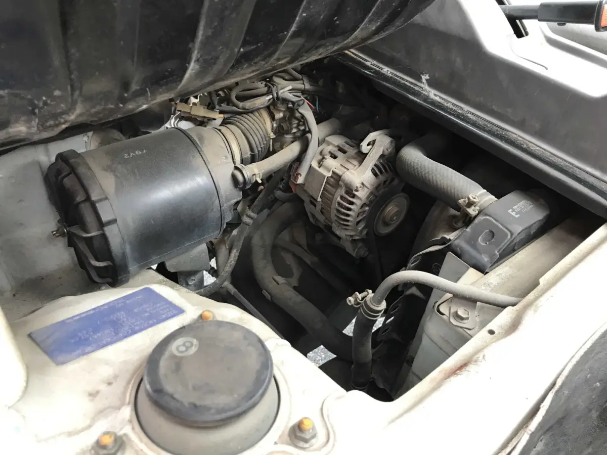 1991 Suzuki Carry, 4WD, a Kei Truck, for sale at Sunshine Imports in Austin, TX (photo 12 of 13)
