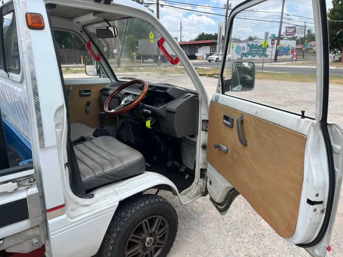 1991 Suzuki Carry, 4WD, a Kei Truck, for sale at Sunshine Imports in Austin, TX (photo 6 of 13)