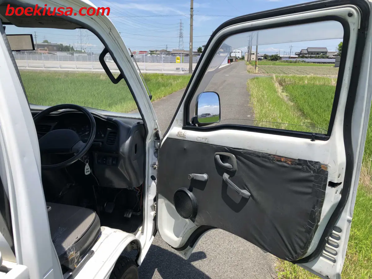 1991 Suzuki Carry Dump 4x4, a white Kei Truck, for sale at Boeki USA in Paterson, NJ (photo 13 of 20)