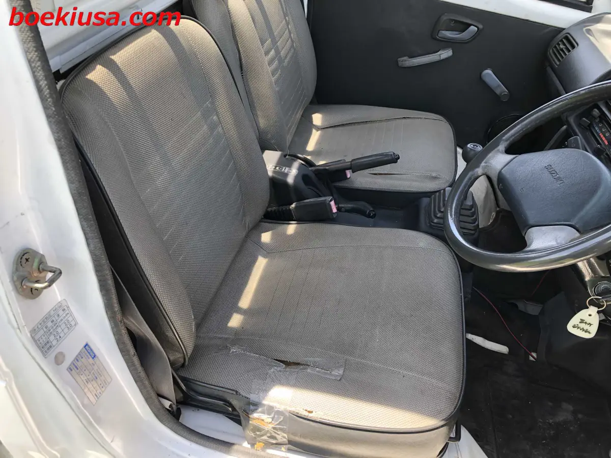 1991 Suzuki Carry Dump 4x4, a white Kei Truck, for sale at Boeki USA in Paterson, NJ (photo 15 of 20)