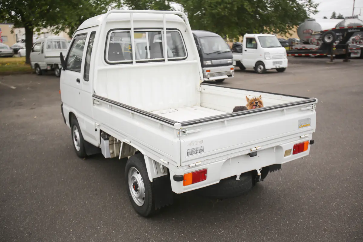 1992 Daihatsu Hijet Jumbo 4WD, a Kei Truck, for sale at Street Legal Mini Trucks in Philadelphia, PA (photo 3 of 20)