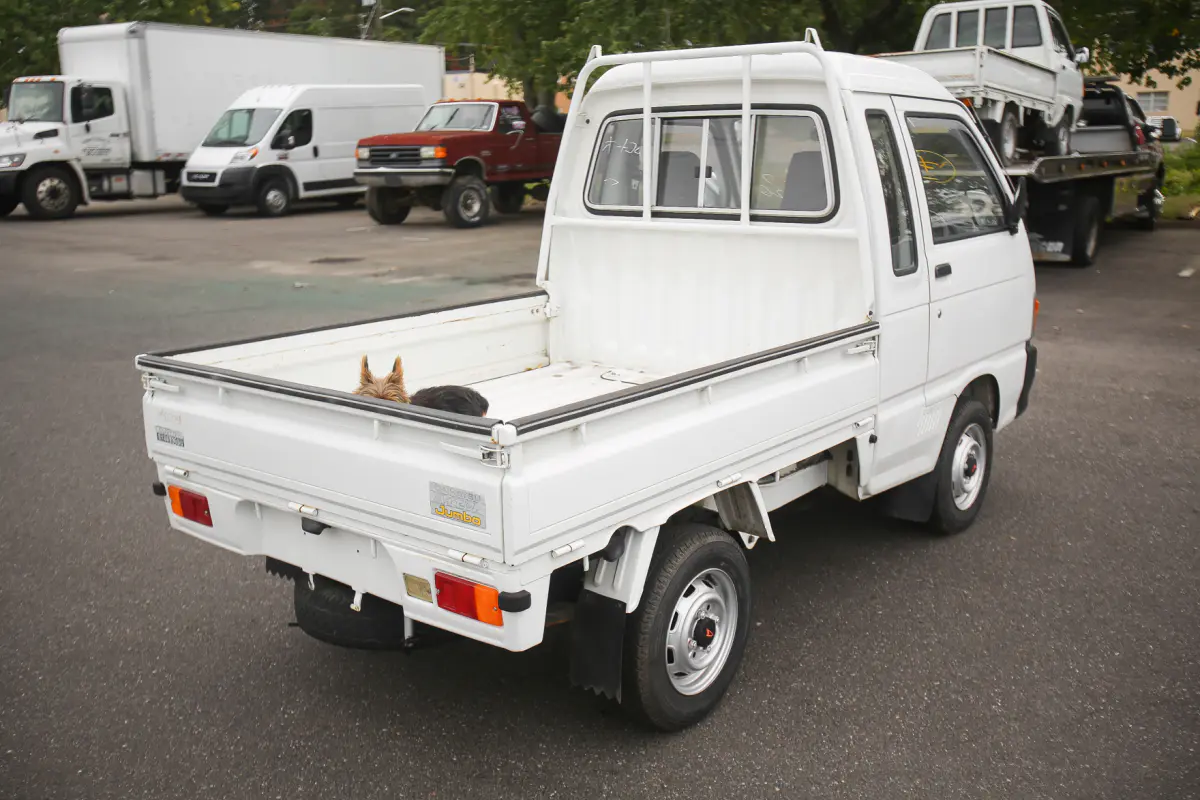 1992 Daihatsu Hijet Jumbo 4WD, a Kei Truck, for sale at Street Legal Mini Trucks in Philadelphia, PA (photo 4 of 20)