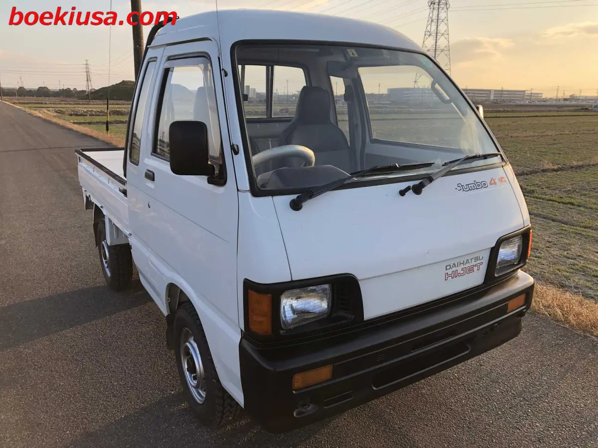1992 Daihatsu Hijet Jumbo 4x4, a white Kei Truck, for sale at Boeki USA in Paterson, NJ (photo 1 of 20)