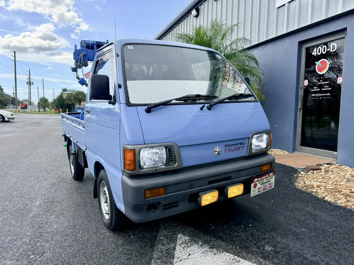 1992 Daihatsu HiJet Kei Truck with Crane, for sale at Japan Car FL in Oldsmar, FL (photo 16 of 19)