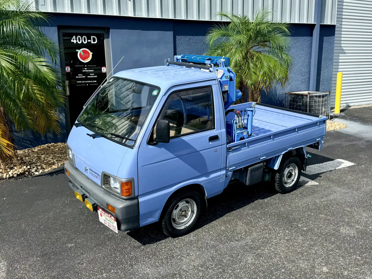 1992 Daihatsu HiJet Kei Truck with Crane, for sale at Japan Car FL in Oldsmar, FL (photo 3 of 19)