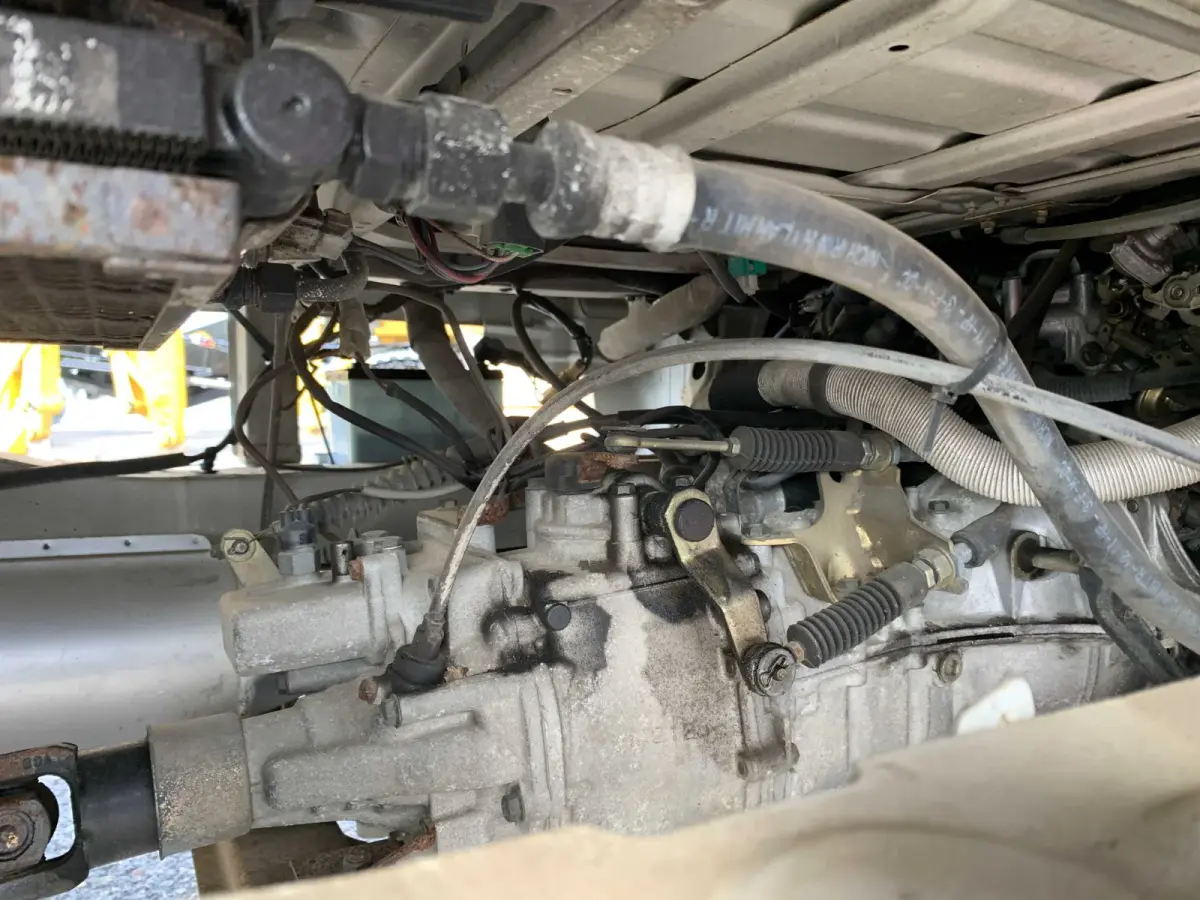 1992 Suzuki Carry, 4WD + AC, a Kei Truck, for sale at Sunshine Imports in Austin, TX (photo 9 of 10)