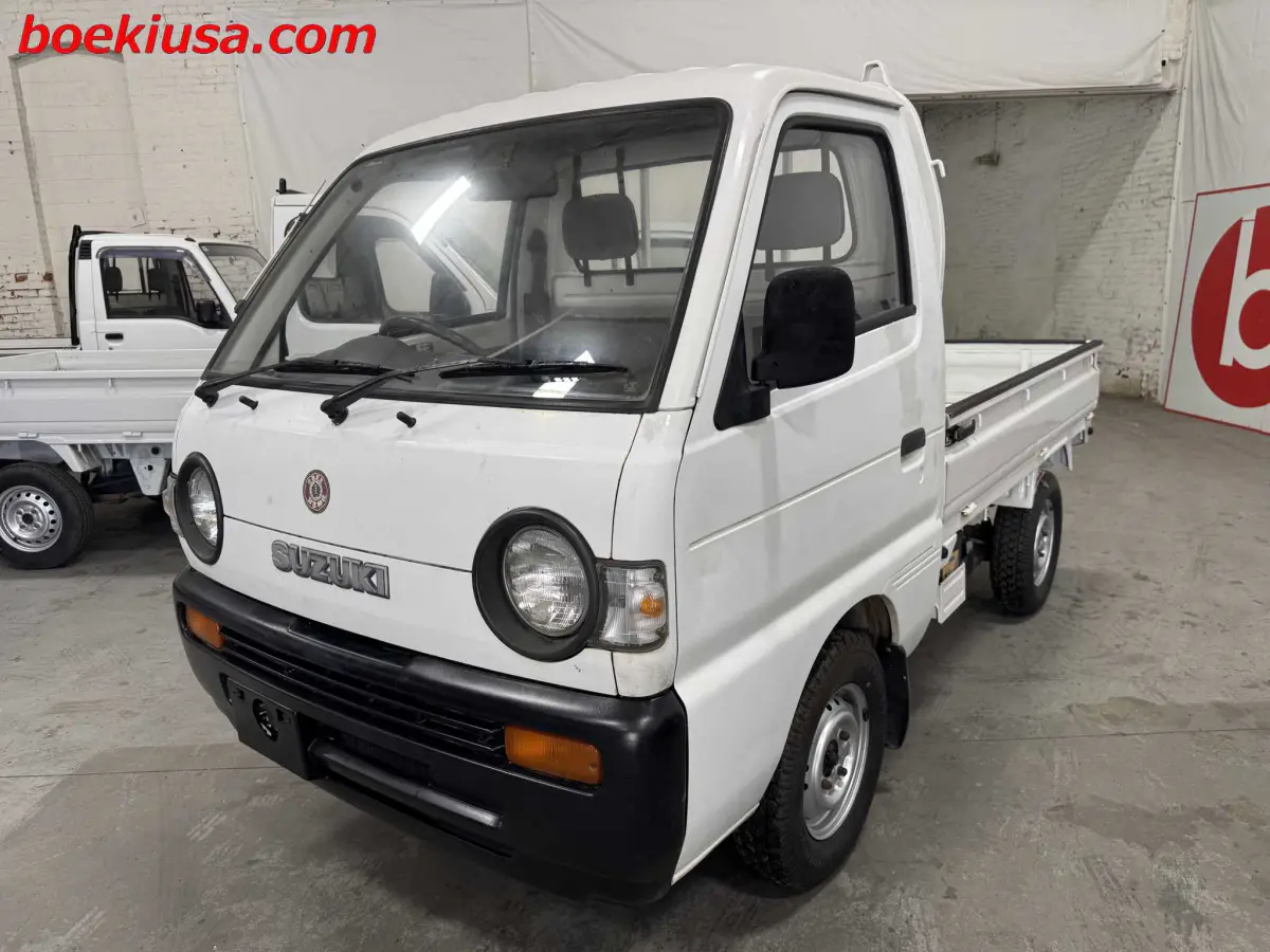 1992 Suzuki Carry 4x4, a white Kei Truck, for sale at Boeki USA in Paterson, NJ (photo 2 of 20)