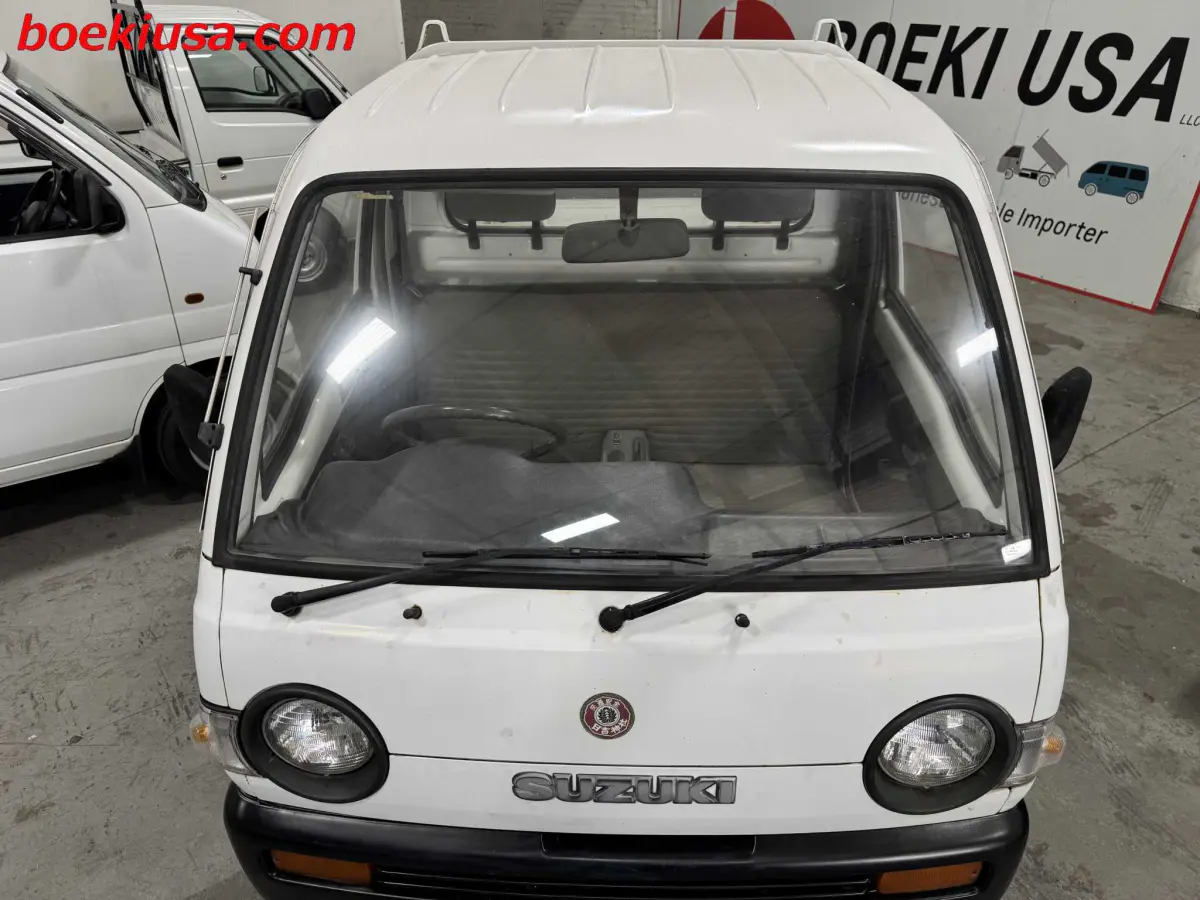 1992 Suzuki Carry 4x4, a white Kei Truck, for sale at Boeki USA in Paterson, NJ (photo 20 of 20)