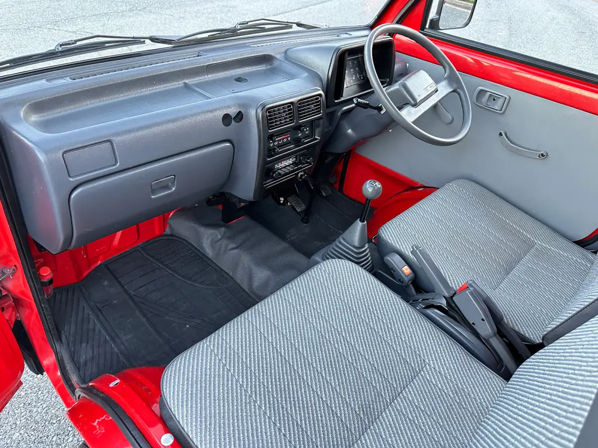 1993 Daihatsu Hijet Fire Truck 4WD, a Kei Truck, for sale at Tokyo Motors DC in Boyds, MD (photo 16 of 20)