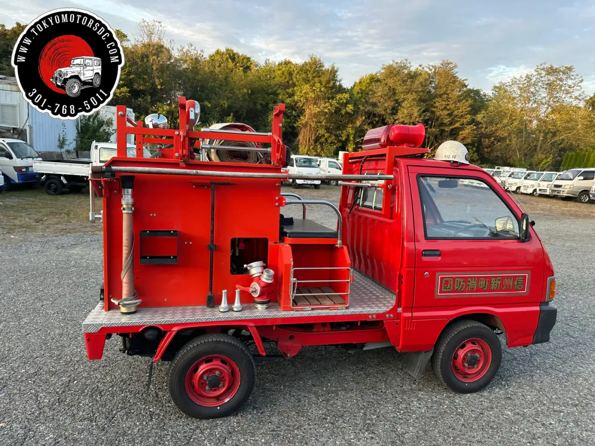 1993 Daihatsu Hijet Fire Truck 4WD, a Kei Truck, for sale at Tokyo Motors DC in Boyds, MD (photo 4 of 10)