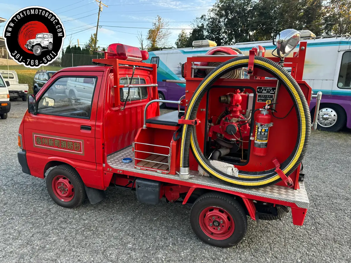 1993 Daihatsu Hijet Fire Truck 4WD, a Kei Truck, for sale at Tokyo Motors DC in Boyds, MD (photo 8 of 10)