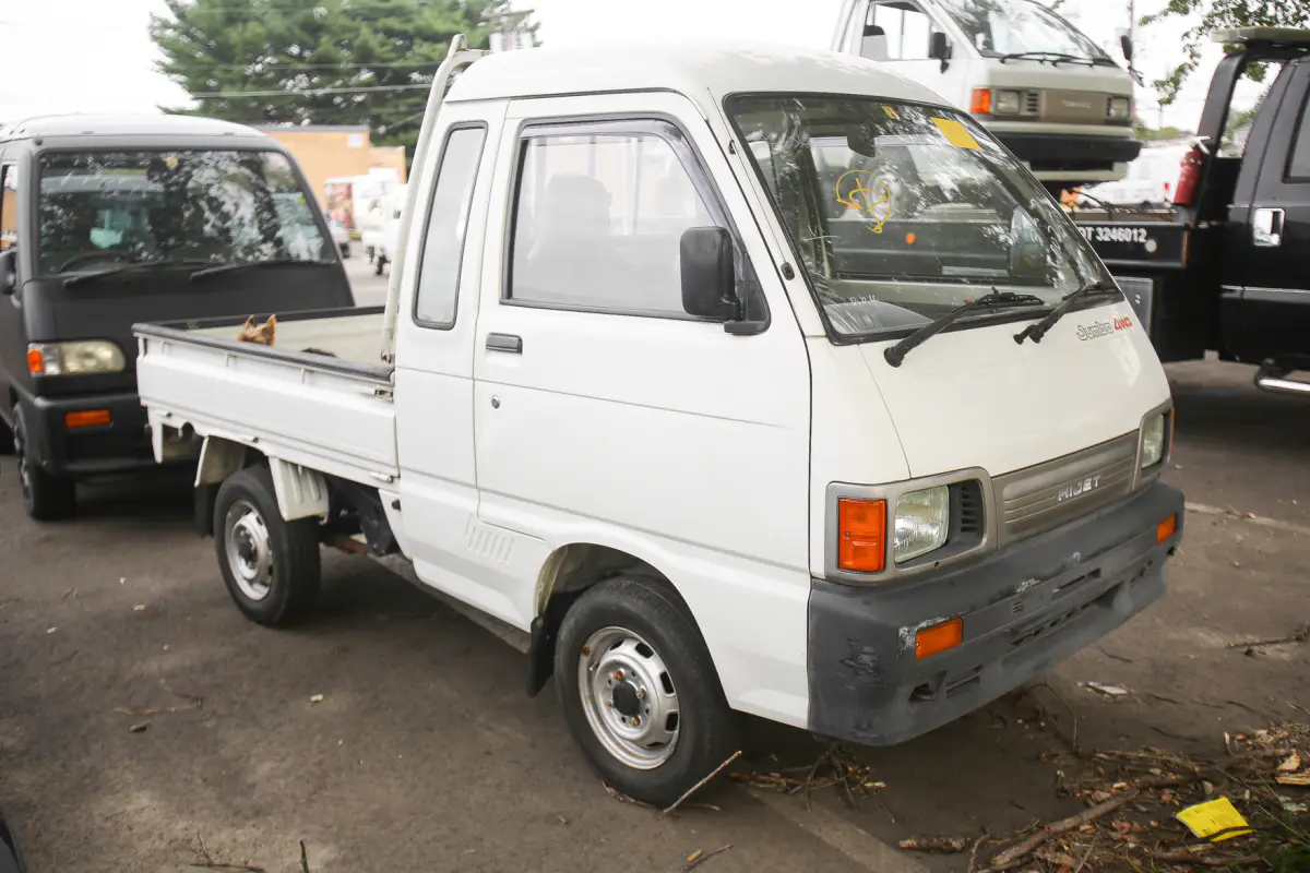 1993 Daihatsu Hijet Jumbo 4WD, a Kei Truck, for sale at Street Legal Mini Trucks in Philadelphia, PA (photo 1 of 20)