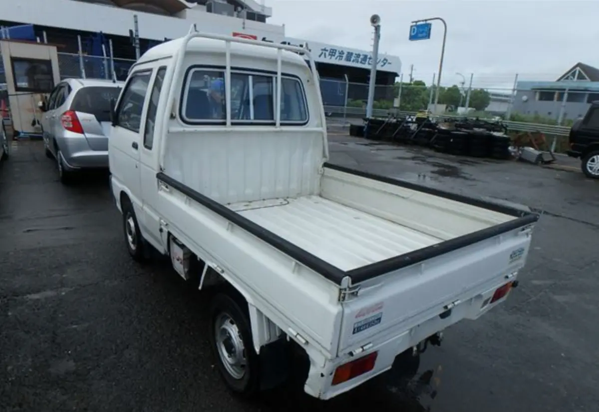 1993 Daihatsu Hijet Jumbo 4WD, a Kei Truck, for sale at Street Legal Mini Trucks in Philadelphia, PA (photo 17 of 20)