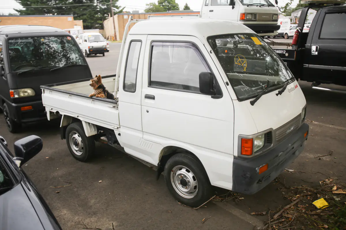 1993 Daihatsu Hijet Jumbo 4WD, a Kei Truck, for sale at Street Legal Mini Trucks in Philadelphia, PA (photo 18 of 20)