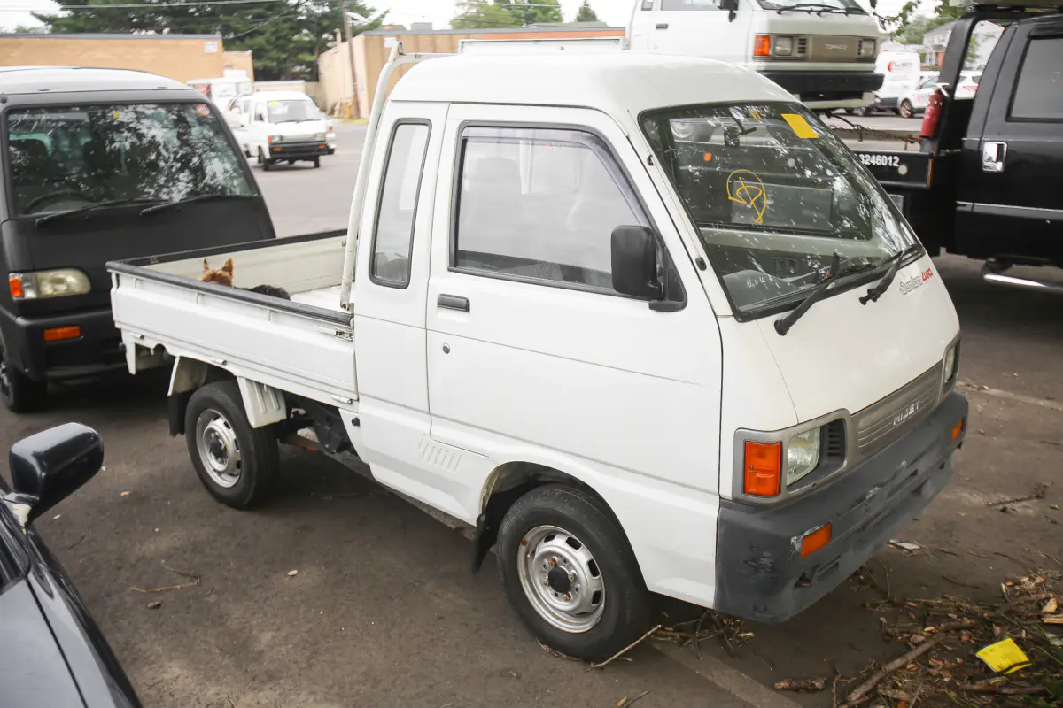 1993 Daihatsu Hijet Jumbo 4WD, a Kei Truck, for sale at Street Legal Mini Trucks in Philadelphia, PA (photo 19 of 20)