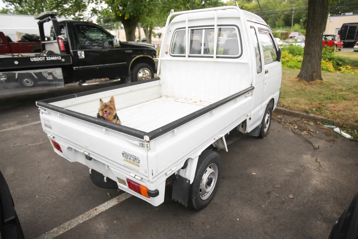 1993 Daihatsu Hijet Jumbo 4WD, a Kei Truck, for sale at Street Legal Mini Trucks in Philadelphia, PA (photo 3 of 20)