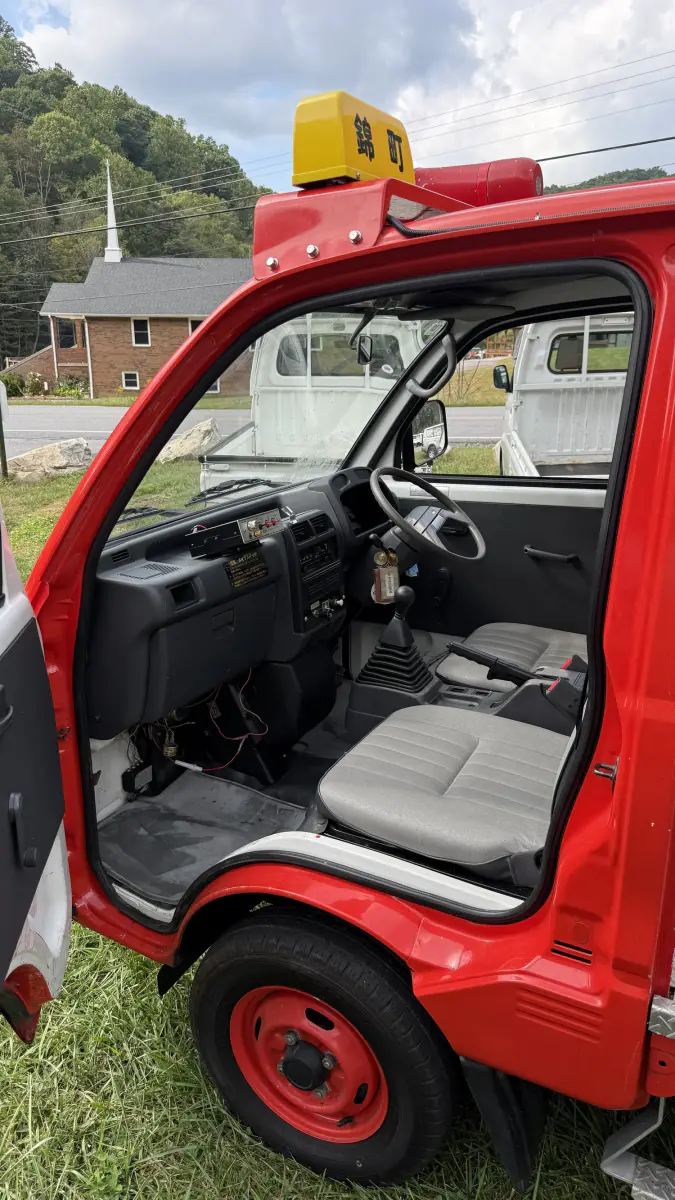 1993 Mitsubishi Minicab Fire Truck, a red Kei Truck, for sale at Mars Mini Trucks in Mars Hill, NC (photo 11 of 15)