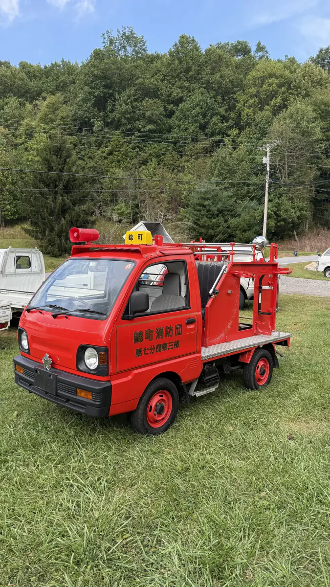 1993 Mitsubishi Minicab Fire Truck, a red Kei Truck, for sale at Mars Mini Trucks in Mars Hill, NC (photo 2 of 15)