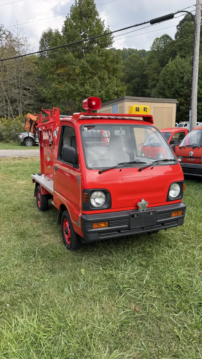 1993 Mitsubishi Minicab Fire Truck, a red Kei Truck, for sale at Mars Mini Trucks in Mars Hill, NC (photo 3 of 15)