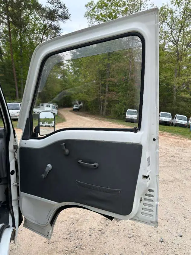 1993 Subaru Sambar 4WD, a white Kei Truck, for sale at Mayberry Mini Trucks in Mount Airy, NC (photo 13 of 20)