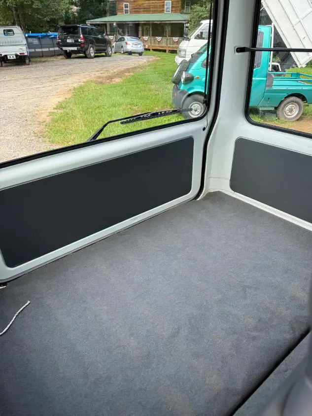 1993 Subaru Sambar Dias, a white Kei Van, for sale at Mayberry Mini Trucks in Mount Airy, NC (photo 13 of 17)