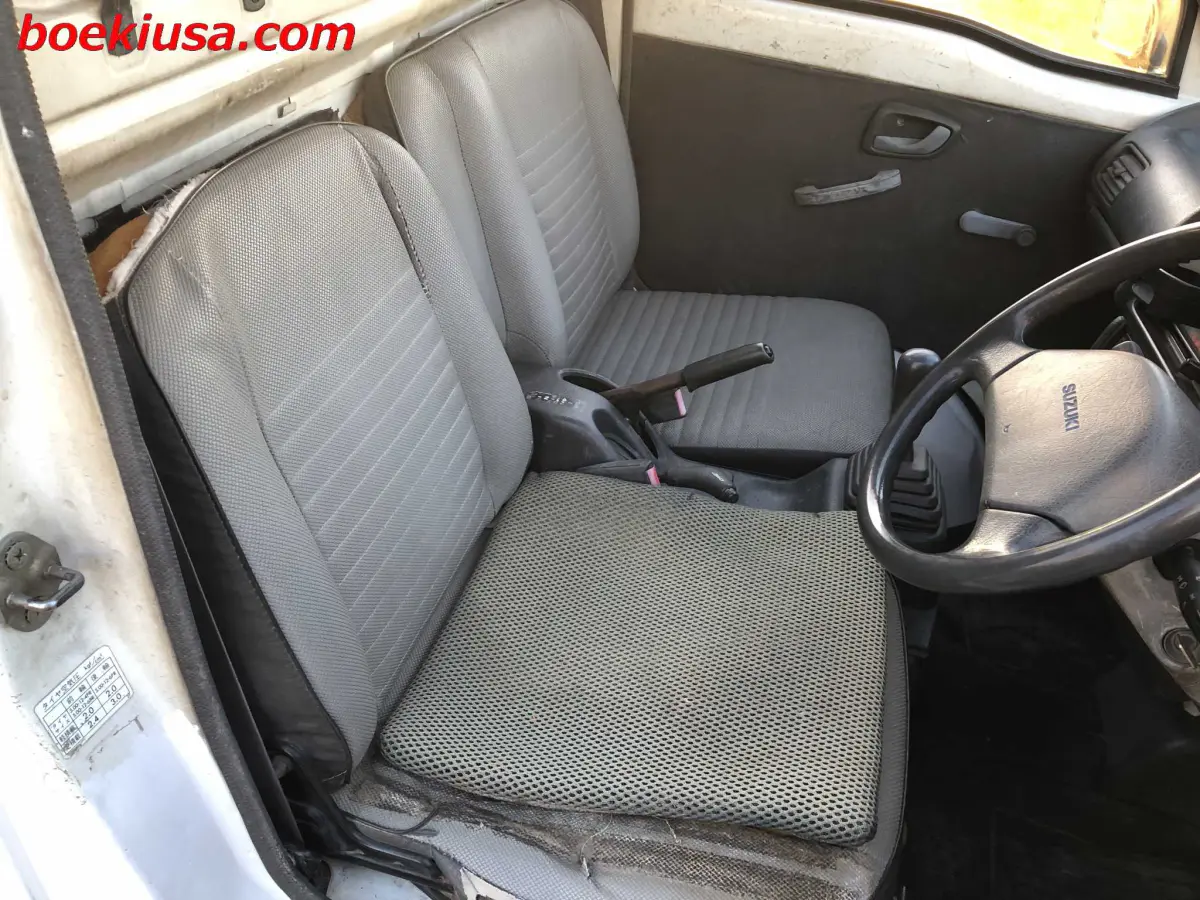 1993 Suzuki Carry Dump 4x4, a white Kei Truck, for sale at Boeki USA in Paterson, NJ (photo 12 of 20)