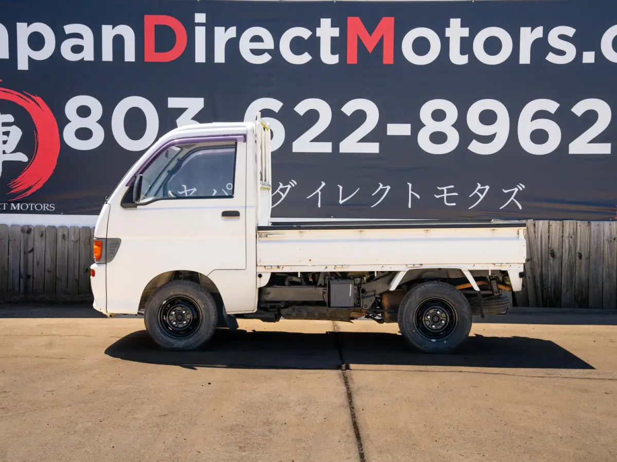 1994 Daihatsu Hijet 24k Miles, a white Kei Truck, for sale at Japan Direct Motors in Irmo, SC (photo 10 of 13)