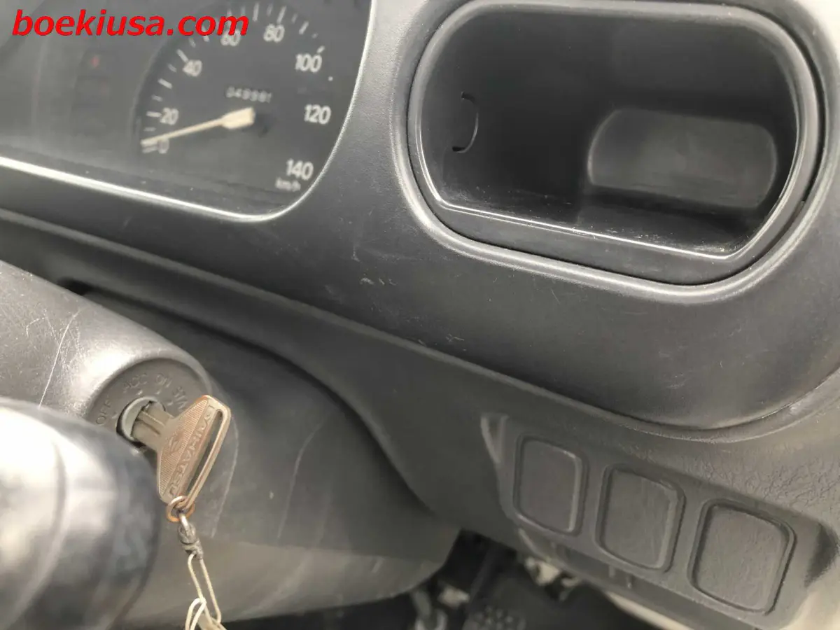 1994 Daihatsu Hijet 4x4, a white Kei Truck, for sale at Boeki USA in Paterson, NJ (photo 16 of 20)