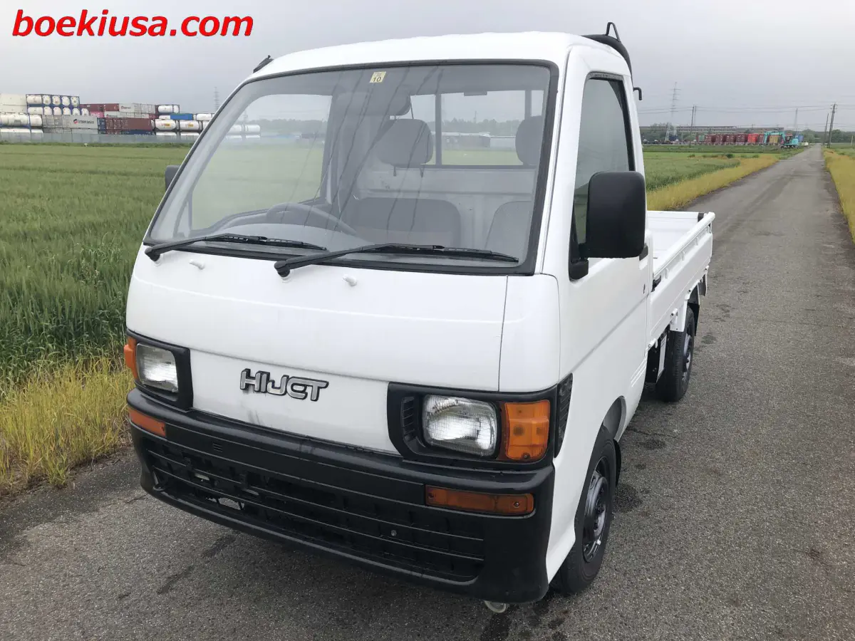 1994 Daihatsu Hijet 4x4, a white Kei Truck, for sale at Boeki USA in Paterson, NJ (photo 2 of 20)