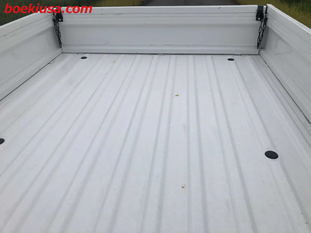 1994 Daihatsu Hijet 4x4, a white Kei Truck, for sale at Boeki USA in Paterson, NJ (photo 7 of 20)