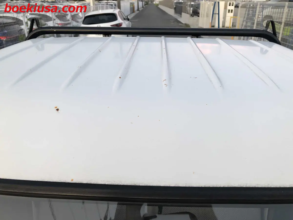 1994 Daihatsu Hijet 4x4, a white Kei Truck, for sale at Boeki USA in Paterson, NJ (photo 18 of 19)