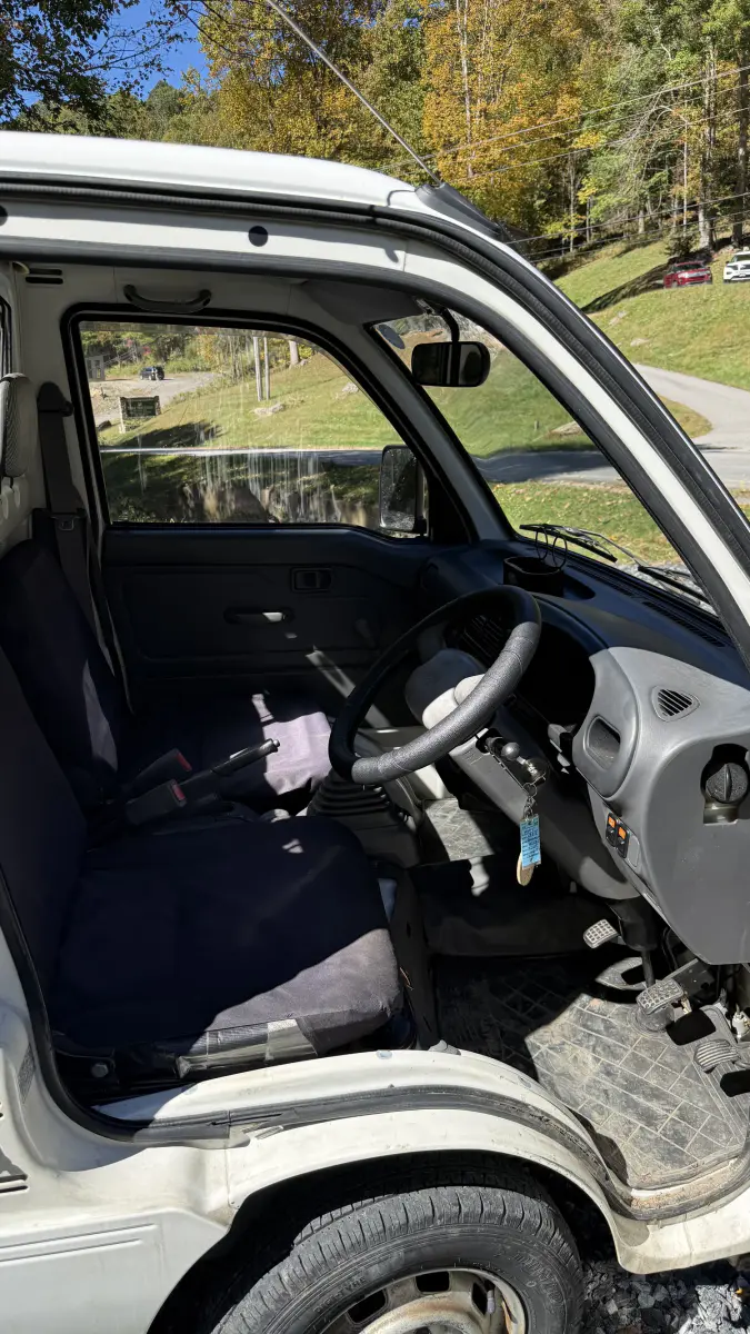 1994 Daihatsu Hijet "Climber" 4x4, a white Kei Truck, for sale at Mars Mini Trucks in Mars Hill, NC (photo 13 of 16)