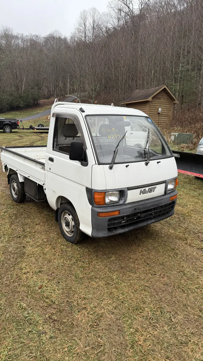 1994 Daihatsu Hijet "Climber" 4x4, a white Kei Truck, for sale at Mars Mini Trucks in Mars Hill, NC (photo 3 of 16)