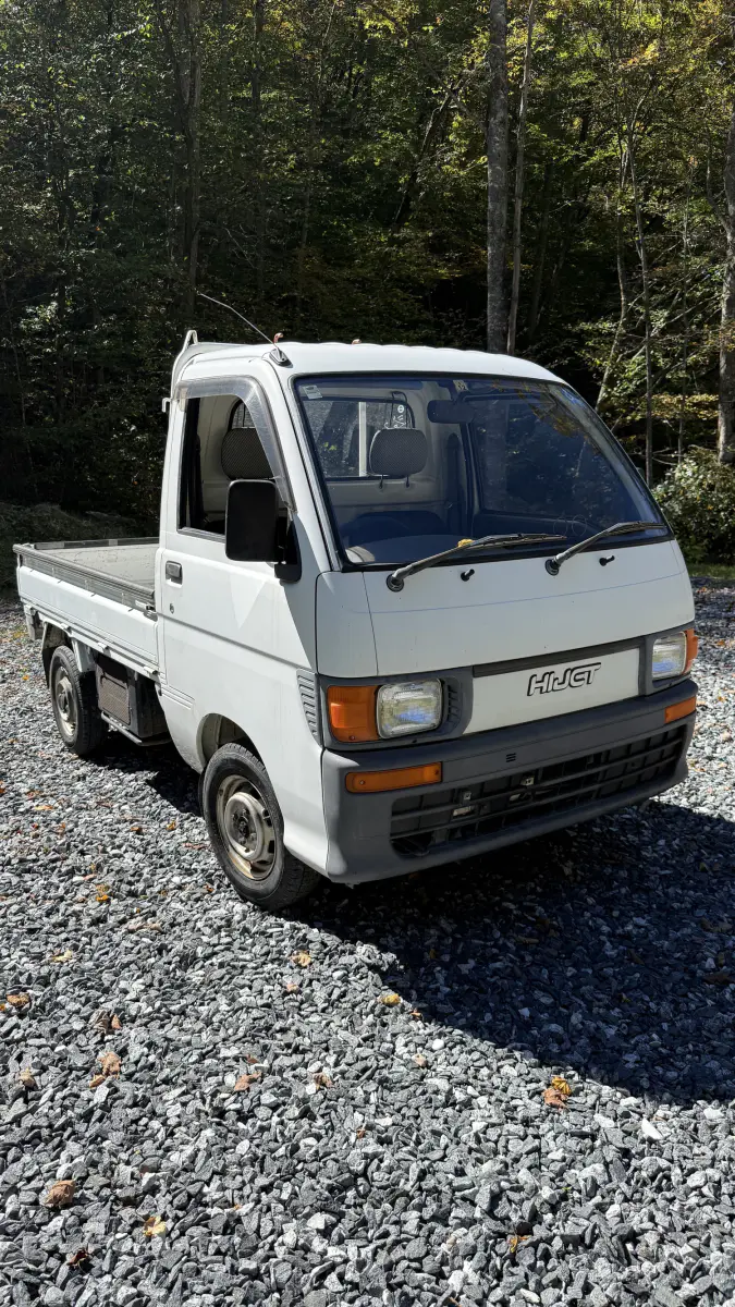1994 Daihatsu Hijet "Climber" 4x4, a white Kei Truck, for sale at Mars Mini Trucks in Mars Hill, NC (photo 7 of 16)