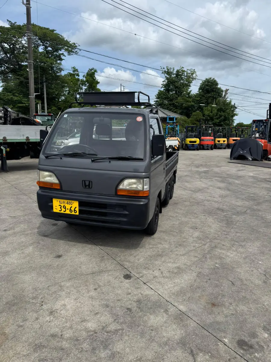 1994 Honda Acty 4x4, a gray Kei Truck, for sale at Skyline Kei Trucks in Houston, TX (photo 2 of 11)