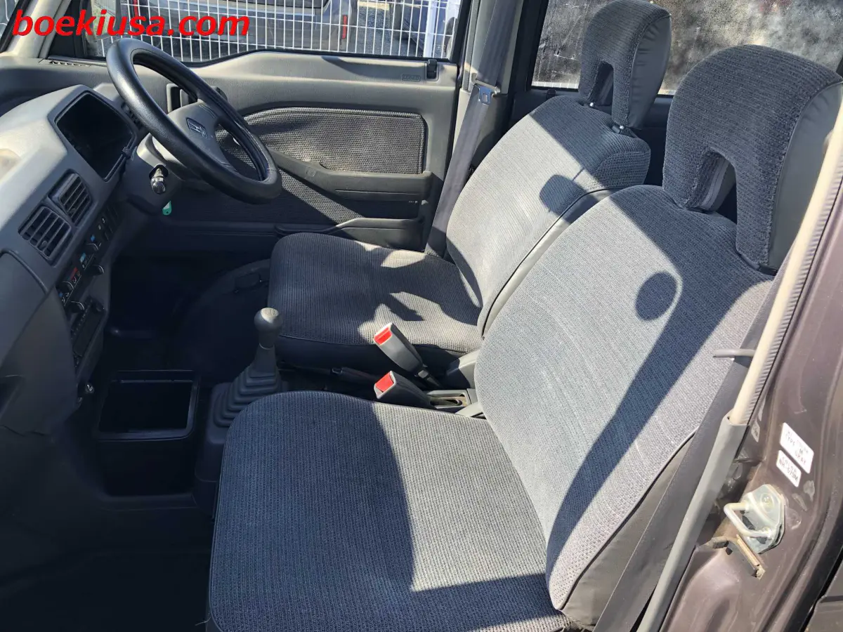 1994 Honda Street Van 4x4, a gun metallic Kei Van, for sale at Boeki USA in Paterson, NJ (photo 11 of 20)