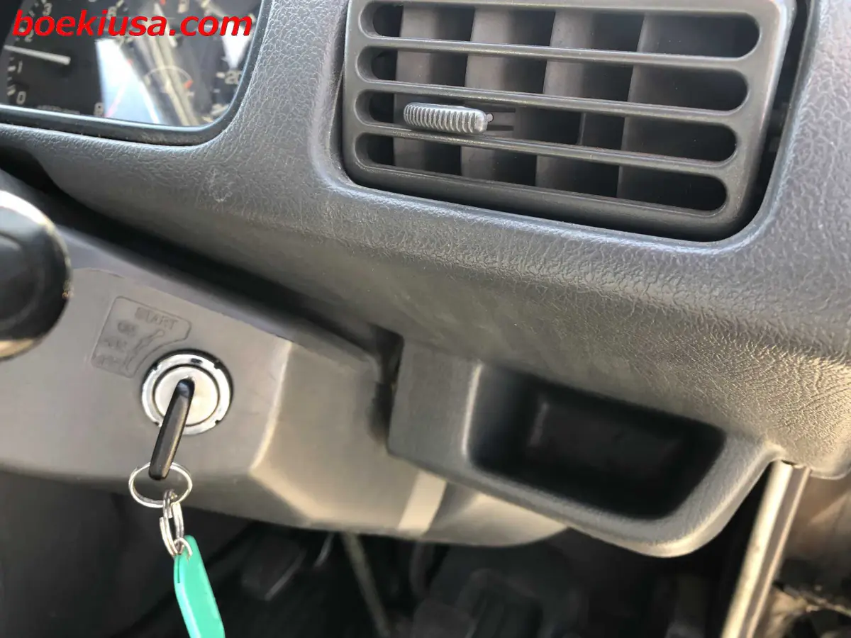1994 Honda Street Van 4x4, a gun metallic Kei Van, for sale at Boeki USA in Paterson, NJ (photo 17 of 20)