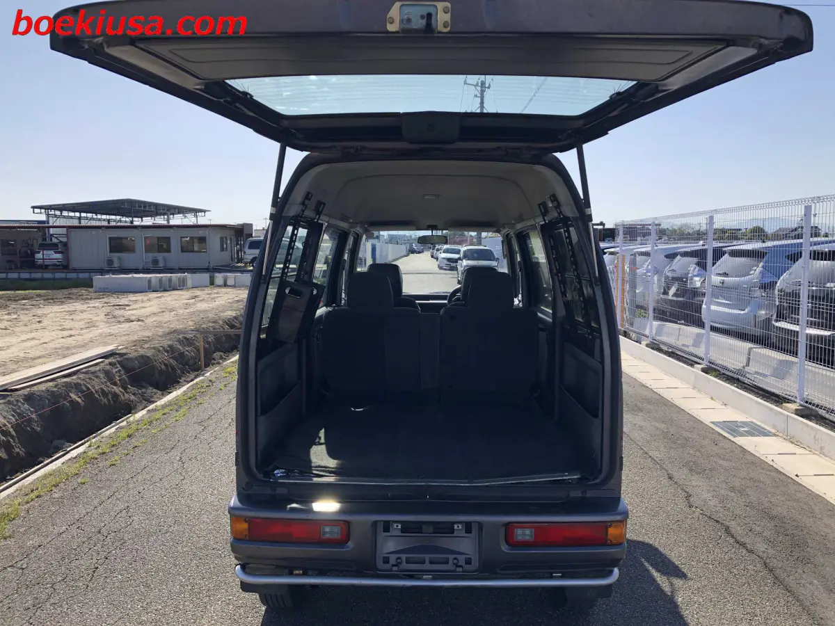 1994 Honda Street Van 4x4, a gun metallic Kei Van, for sale at Boeki USA in Paterson, NJ (photo 5 of 20)