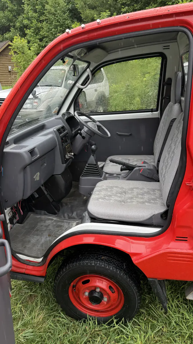 1994 Mitsubishi Minicab Kei Truck, for sale at Mars Mini Trucks in Mars Hill, NC (photo 4 of 10)