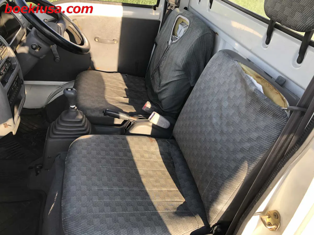 1994 Subaru Sambar 4x4, a white Kei Truck, for sale at Boeki USA in Paterson, NJ (photo 10 of 20)