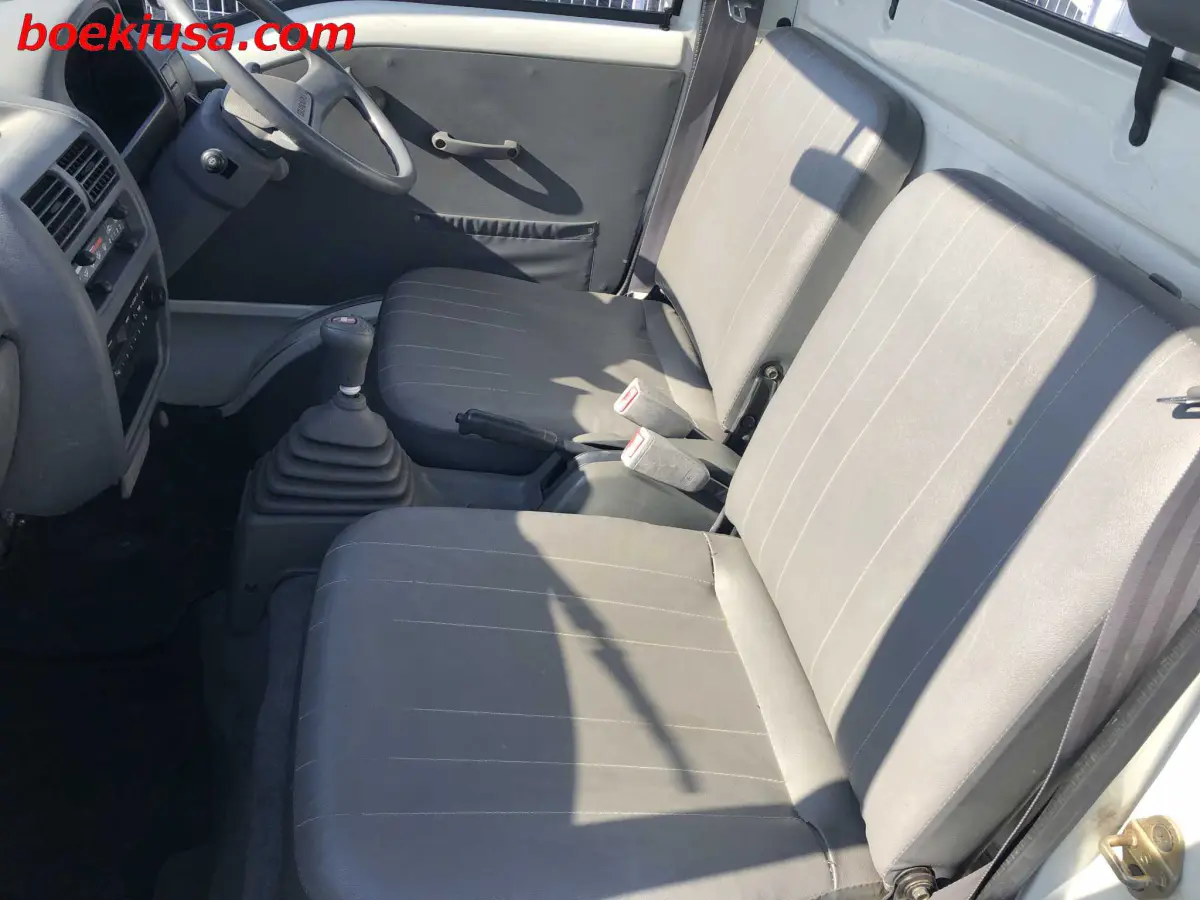 1994 Subaru Sambar 4x4, a white Kei Truck, for sale at Boeki USA in Paterson, NJ (photo 10 of 20)