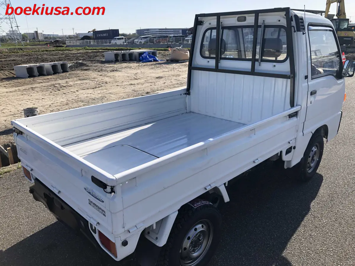 1994 Subaru Sambar 4x4, a white Kei Truck, for sale at Boeki USA in Paterson, NJ (photo 4 of 20)