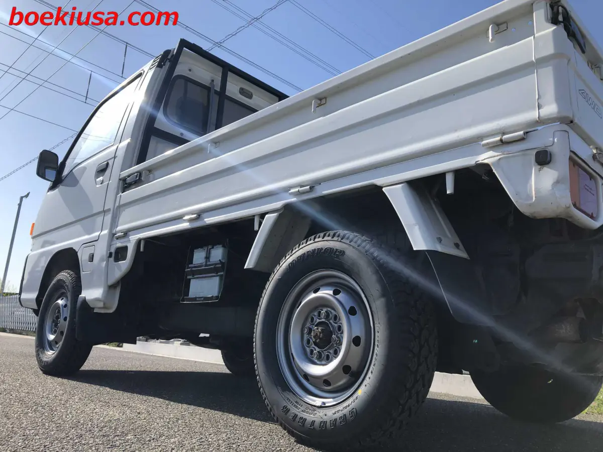 1994 Subaru Sambar 4x4, a white Kei Truck, for sale at Boeki USA in Paterson, NJ (photo 5 of 20)