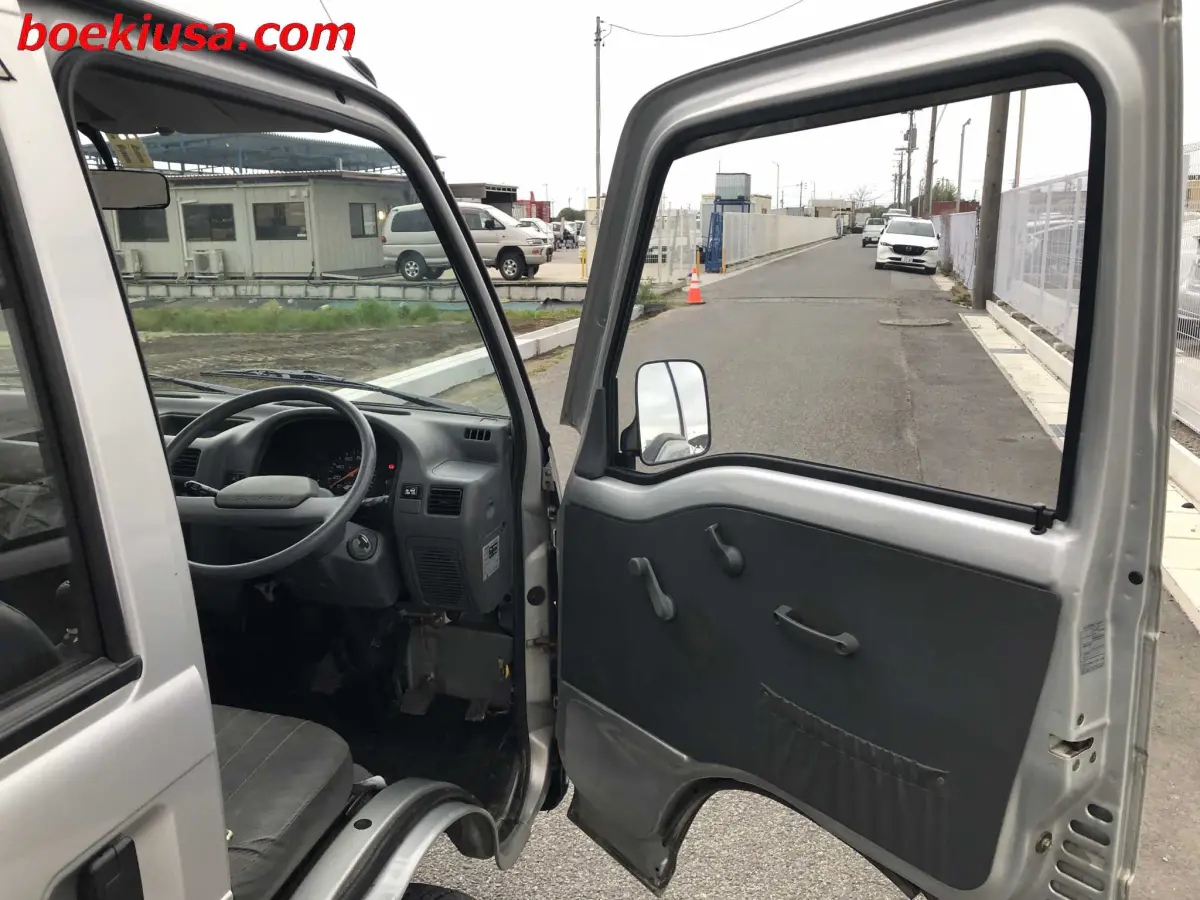 1994 Subaru Sambar Van 4x4, a silver Kei Van, for sale at Boeki USA in Paterson, NJ (photo 13 of 20)