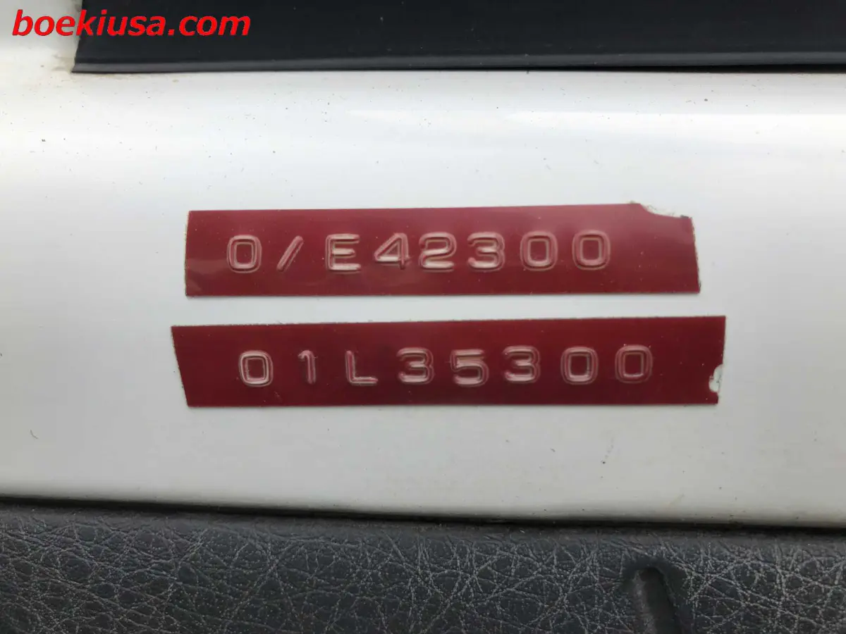 1994 Suzuki Carry 4x4, a white Kei Truck, for sale at Boeki USA in Paterson, NJ (photo 20 of 20)