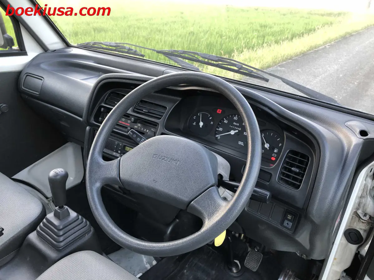 1994 Suzuki Carry 4x4, a white Kei Truck, for sale at Boeki USA in Paterson, NJ (photo 13 of 20)
