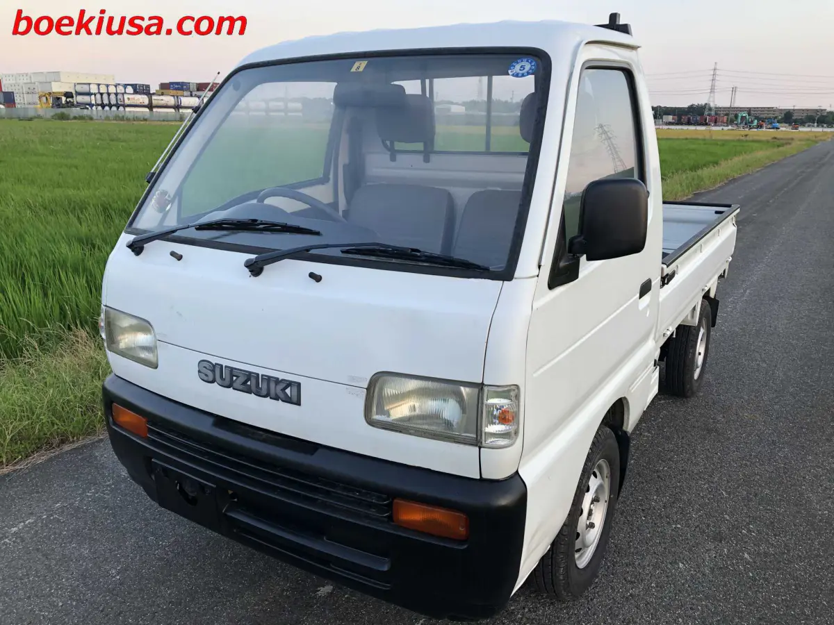 1994 Suzuki Carry 4x4, a white Kei Truck, for sale at Boeki USA in Paterson, NJ (photo 2 of 20)